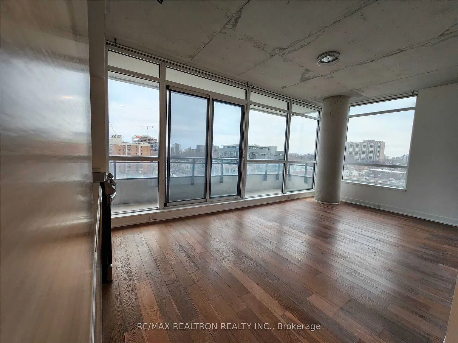 2 bed, $2,500 — Photo 4