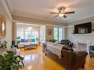 6514 N Bosworth Ave #A, Chicago, IL 60626