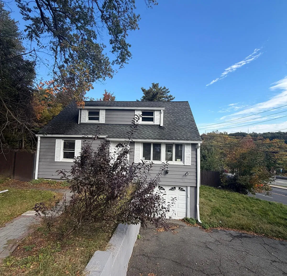 3 bed, 1600 sqft, $4,000 — Photo 1