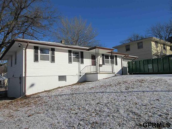 2nd image of 6916 N Wirt St