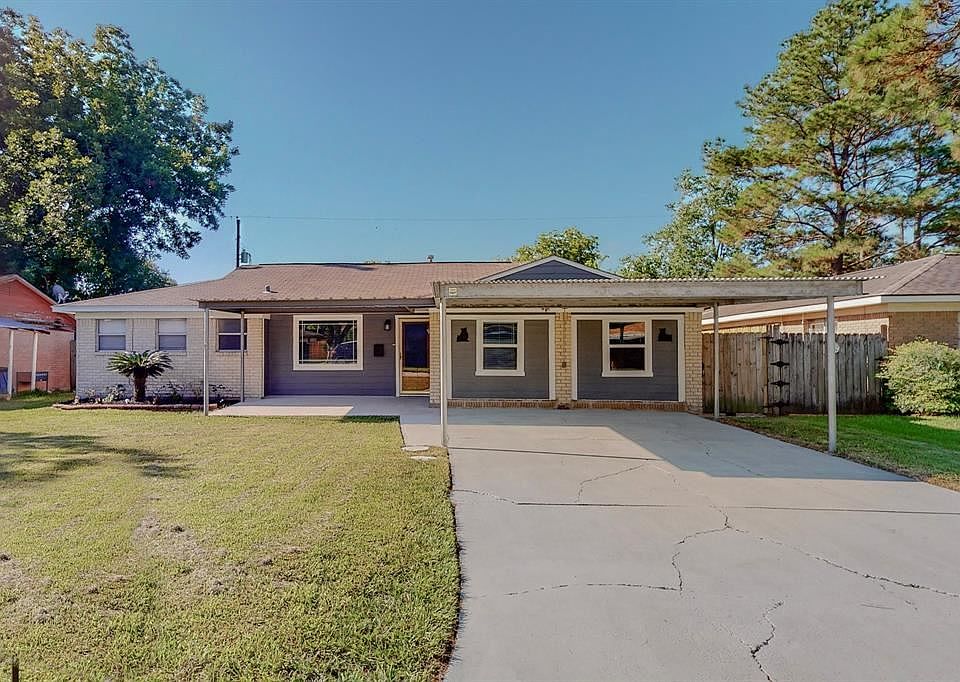 1st image of 2606 Estate Dr