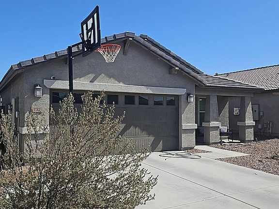 3rd image of 732 W Jardin Dr