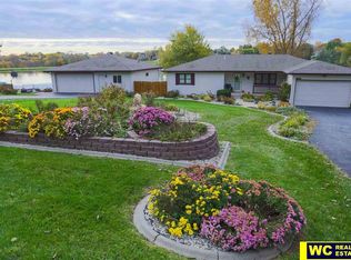 11051 N Lakeshore Dr, Blair, NE 68008