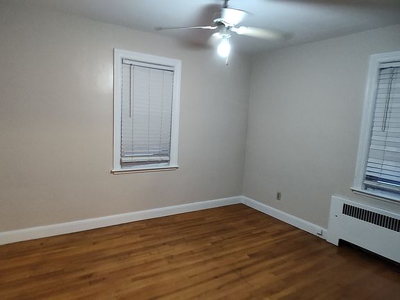 5th image of 19 Waterston Ave APT 1