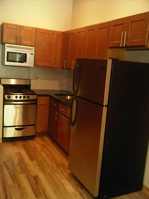 Rented by Bloom Real Estate Group | media 6