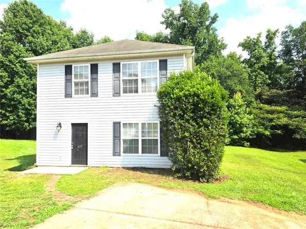 613 Golden Springs Ln, Liberty, SC 29657