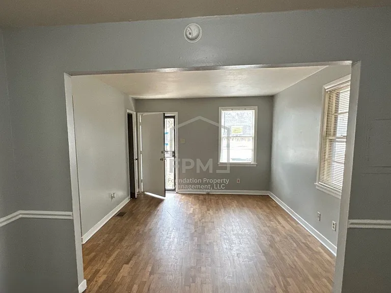 1700 Dabbs Ave — Photo 4