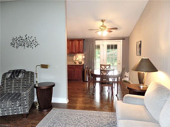 4th image of 9160 Coventry Dr