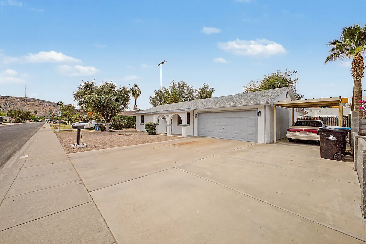 Building Photo - 13832 N 17th Ave