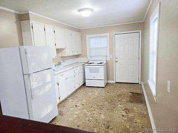 3rd image of 401 Pleasant Rd