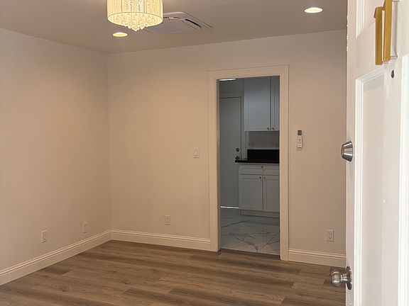 3rd image of 2830 Coloma St #11