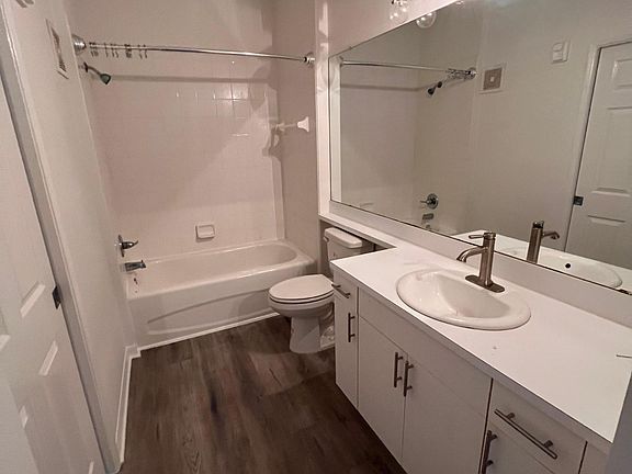 4th image of 560 Florida Club Blvd APT 201