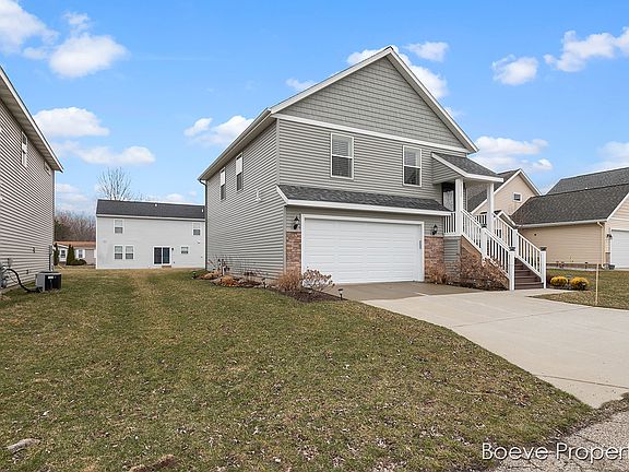 3rd image of 6560 Moss Lake Dr
