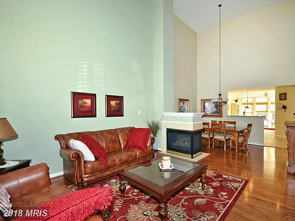 4th image of 231 Teapot Ct
