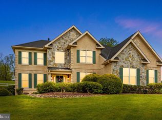 384 Ridge Ave, Newtown, PA 18940