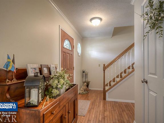 3rd image of 31 Prenzler Dr