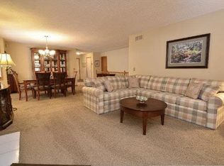 8473 Rice Lake Rd, Osseo, MN 55369