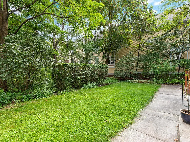 46 Elmwood St #2 — Photo 18