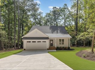 3260 Yorkshire Cir, Sanford, NC 27332