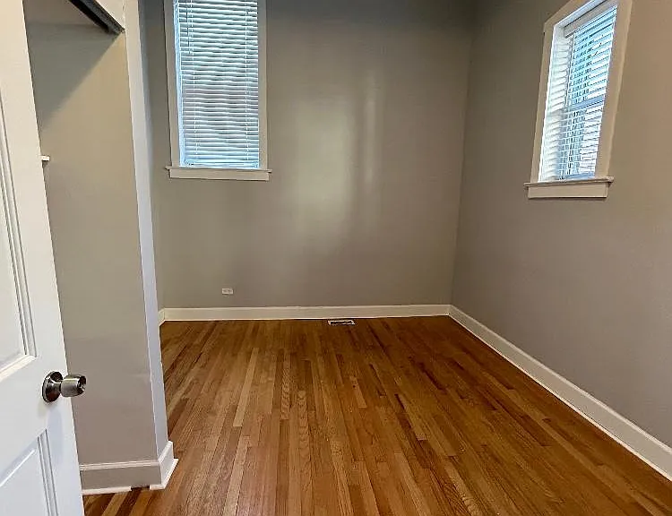 1942 S Carpenter St #1R — Photo 6