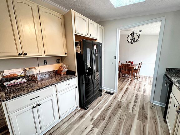 5th image of 3164 Kings Mill Rd