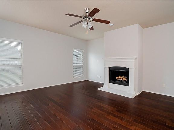 3rd image of 9916 Copperhead Ln