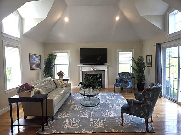 2nd image of 5 Saltwater Circle