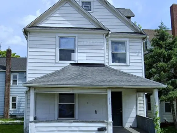 679 Wooster Rd W, Barberton, OH 44203