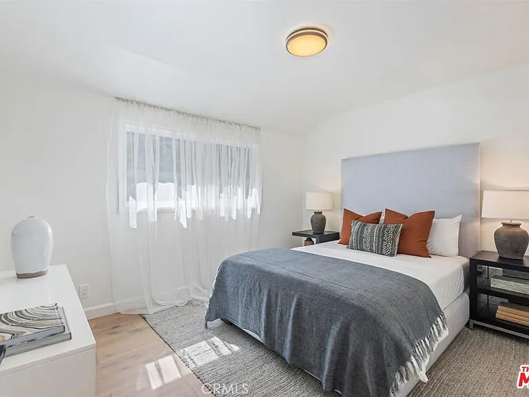 3217 Longridge Ave — Photo 20