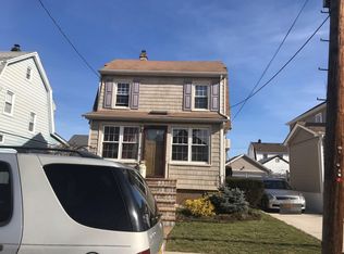 7 Filbert St, Valley Stream, NY 11581