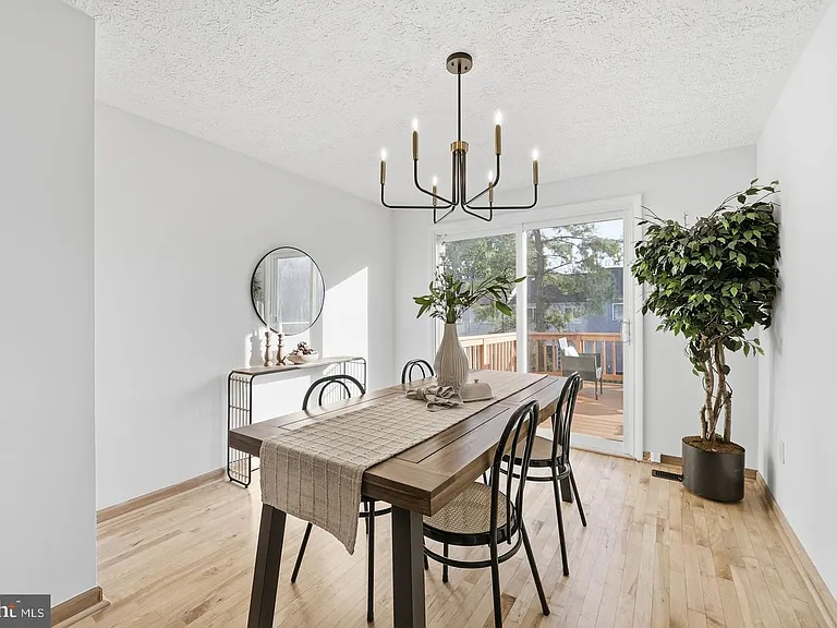 7619 Nutwood Ct — Photo 9