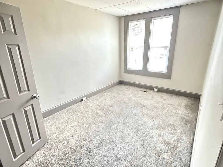 4027 Belwood Ave — Photo 11