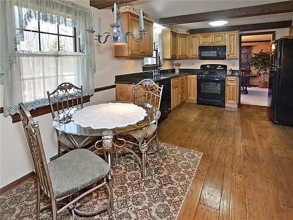 2nd image of 3909 Murry Highlands Cir