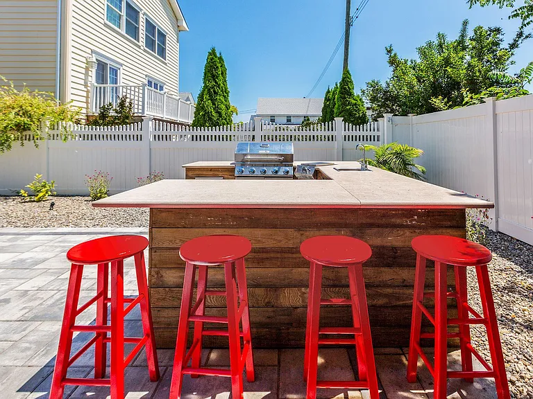 Out Door Bar