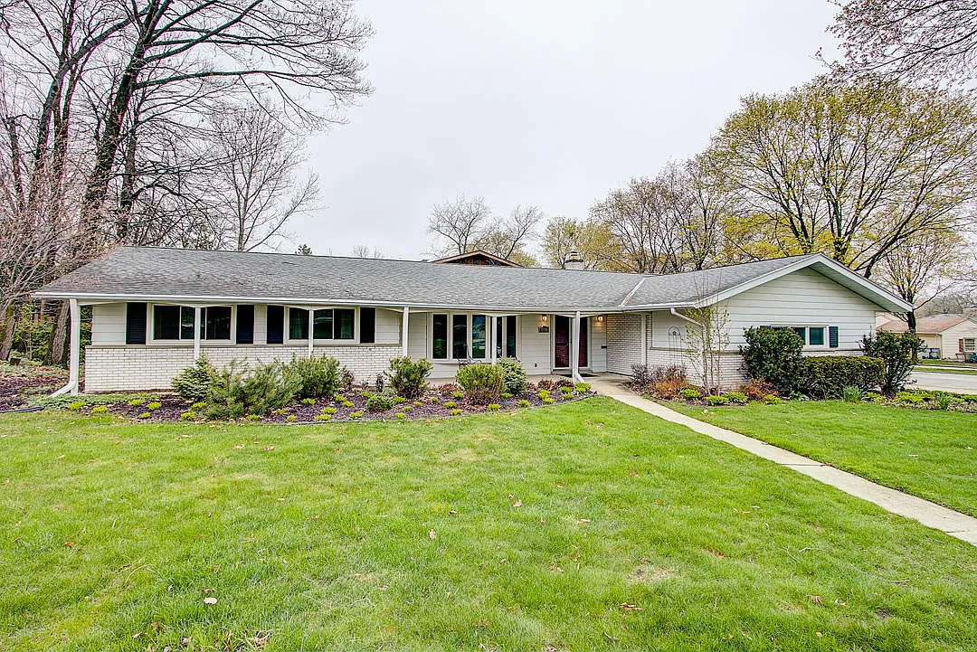 5108 W Jerelyn Pl photo 1