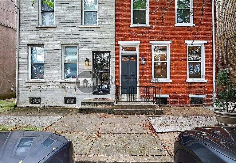 255 New Holland Ave — Photo 2