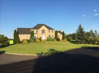 7 Lenn Rd, Allentown, NJ 08501