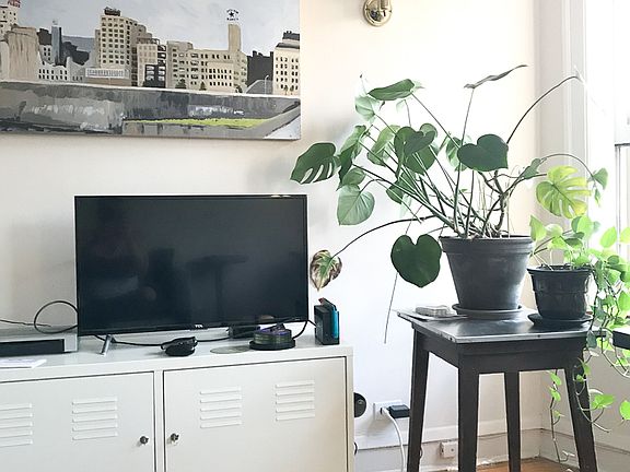 3rd image of 4447 N Wolcott Ave #49-5-1B