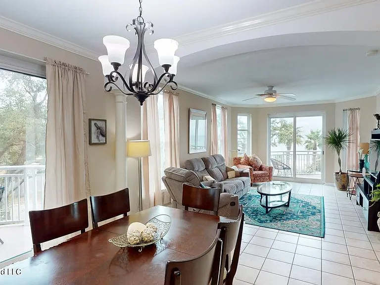 2230 Beach Dr #301 — Photo 4