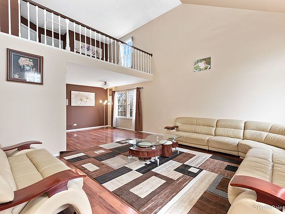3rd image of 2095 Pennsbury Ln