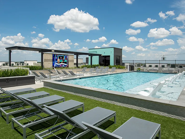Pool 7