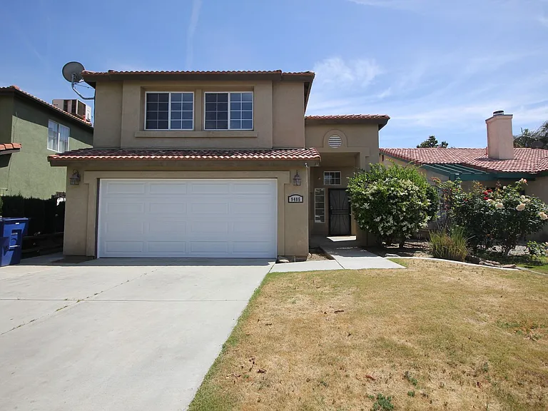 9405 Salinger St — Photo 2