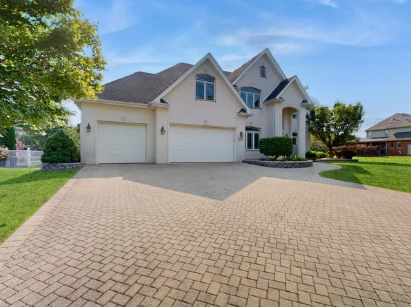 21181 Sage Brush Ln, Mokena, IL 60448
