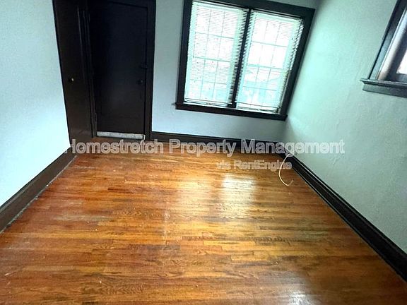 3rd image of 4227 Sacramento Ave #2