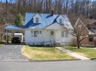 905 Frederick St, Bluefield, WV 24701