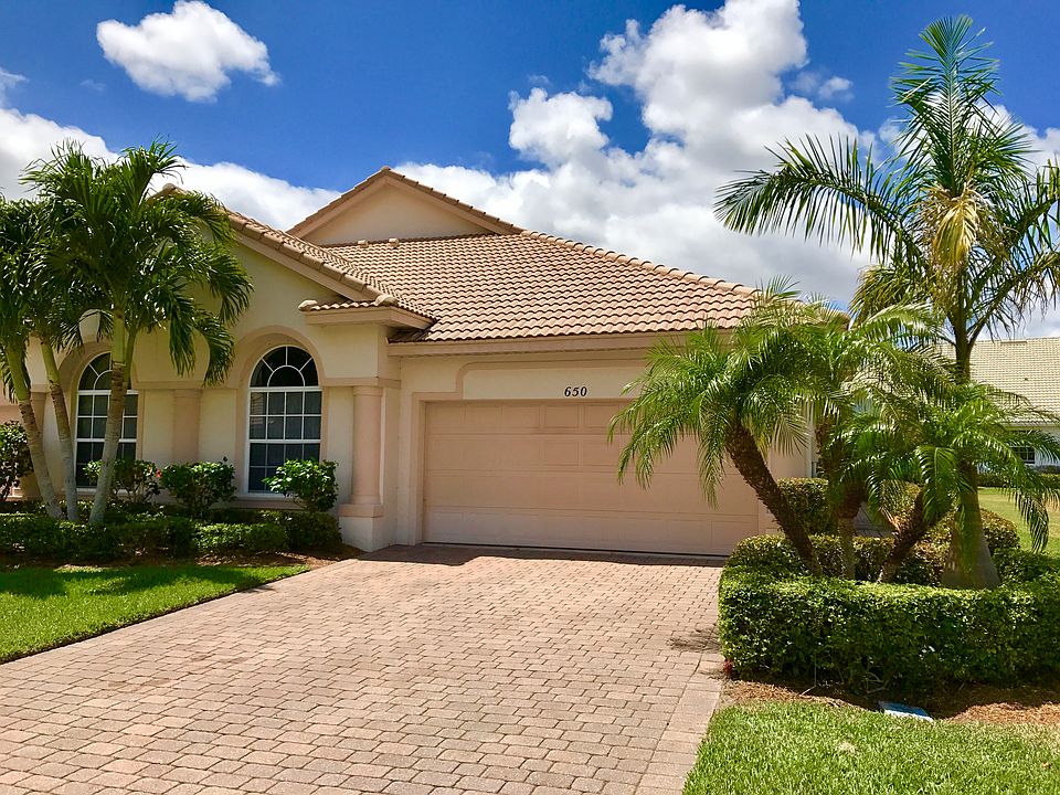 1st image of 650 NW Red Pine Way