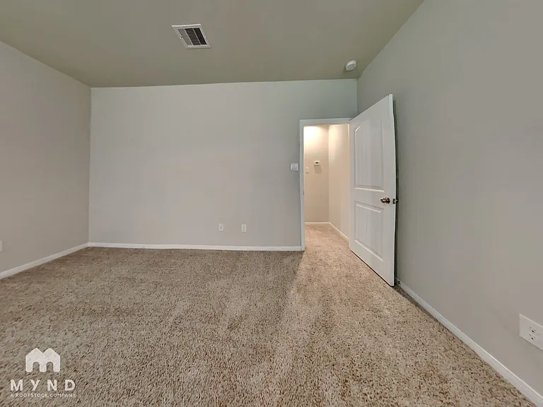 8111 Carillon Way — Photo 6