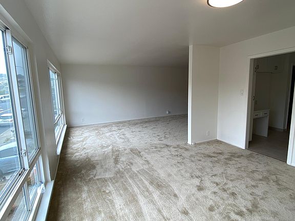 4th image of 1461 Southgate Ave