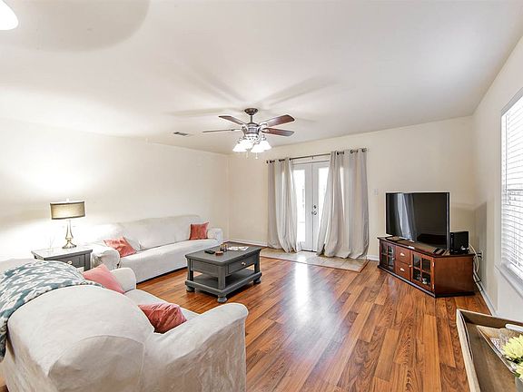 3rd image of 247 Jolie Oaks Blvd