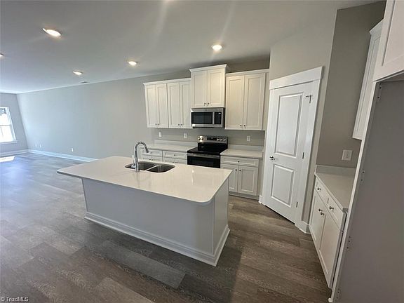 5th image of 7329 Dew Sharpe Rd